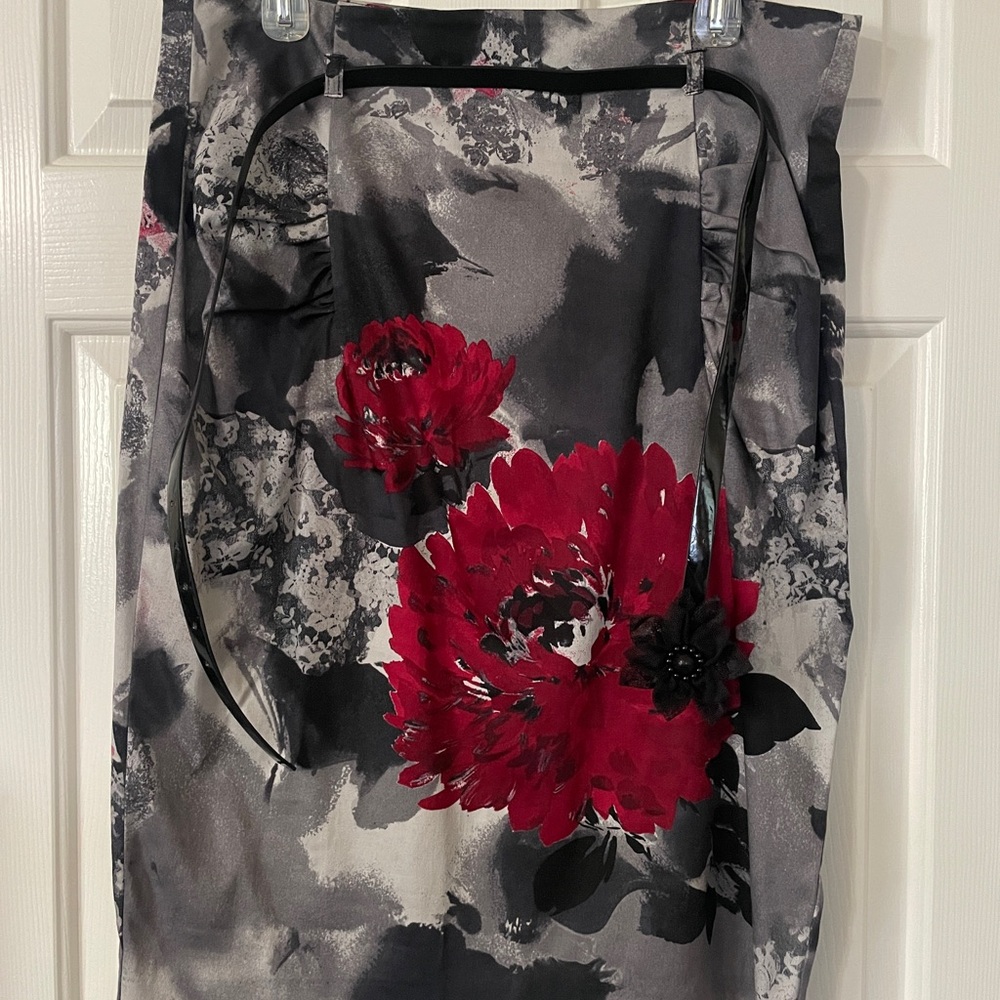🏷️ Michele Bombot Bisou Bisou Red & Black Floral Skirt – Women’s Size 18 (NWOT)